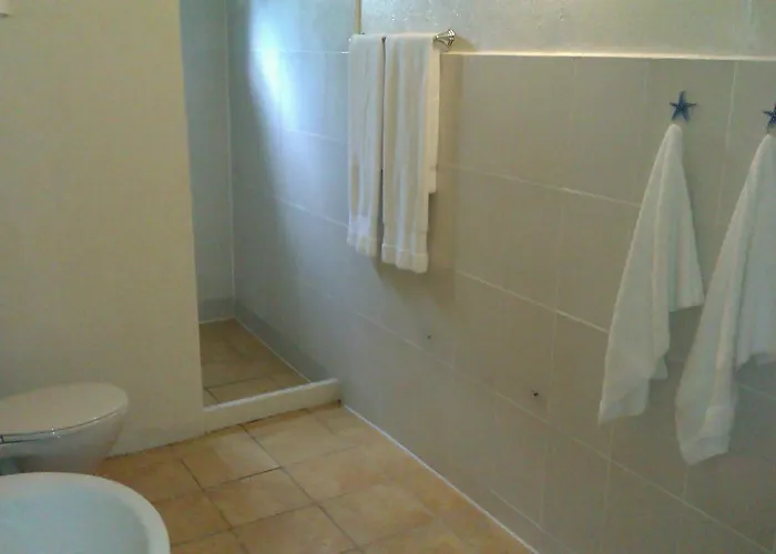 Malibu Park Готель