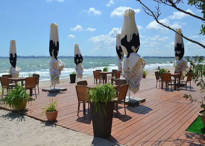 Готель Malibu Park